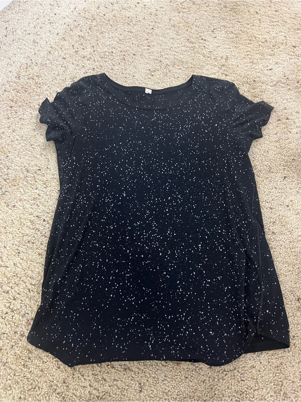 Black Speckled Lululemon Short Sleeve Women’s Top